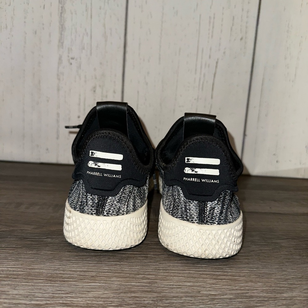 Pharrell x Tennis Hu Primeknit 'Oreo' - Picture 5 of 6